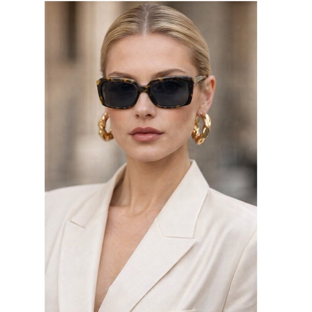 Anne Klein Tortoise Shell Oversized Square Sunnies - image 1